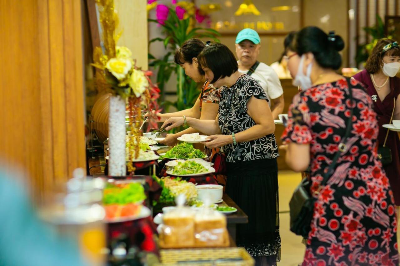 Le Centre Pleiku Hotel Exterior photo